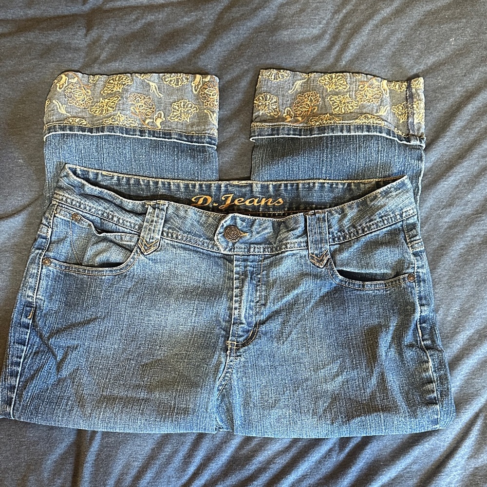d. jeans Light Blue Straight Leg Jeans with Floral Cuff sz14